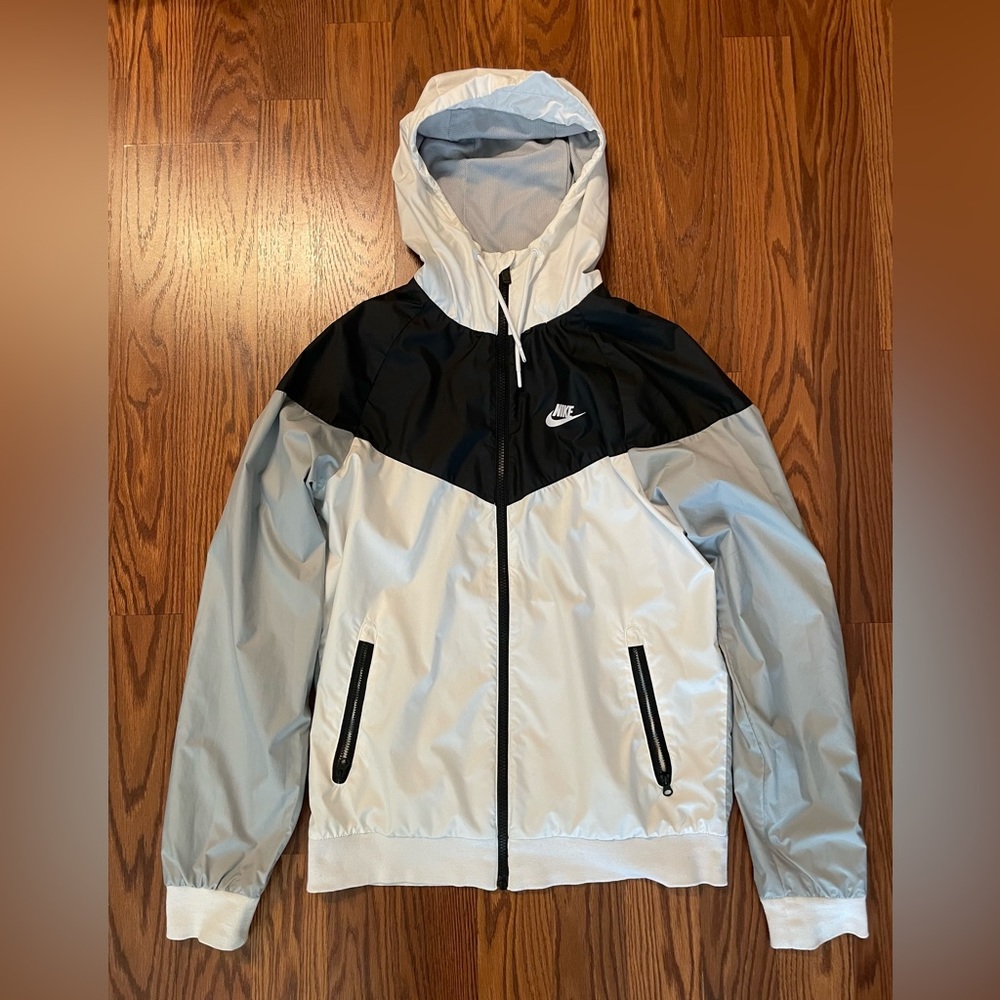 Nike sportswear windrunner